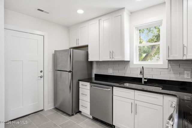 2113 Princess Place Drive, Wilmington, NC 28405
