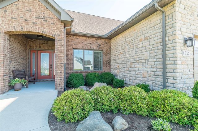 1315 Wildrose Court, Troy, OH 45373