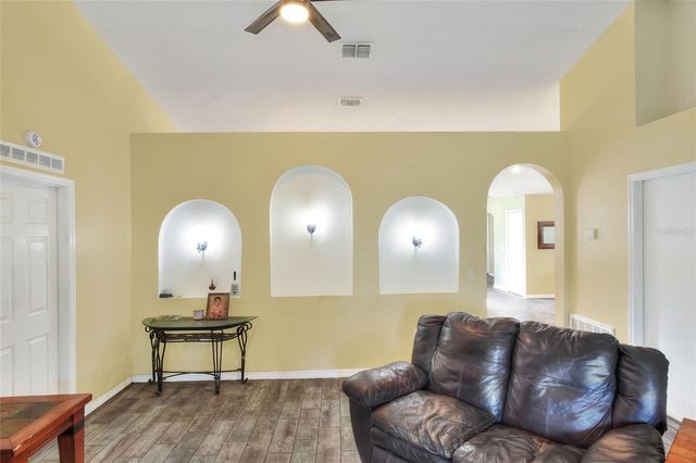 8004 SETTLERS CREEK LANE, Lakeland, FL 33810