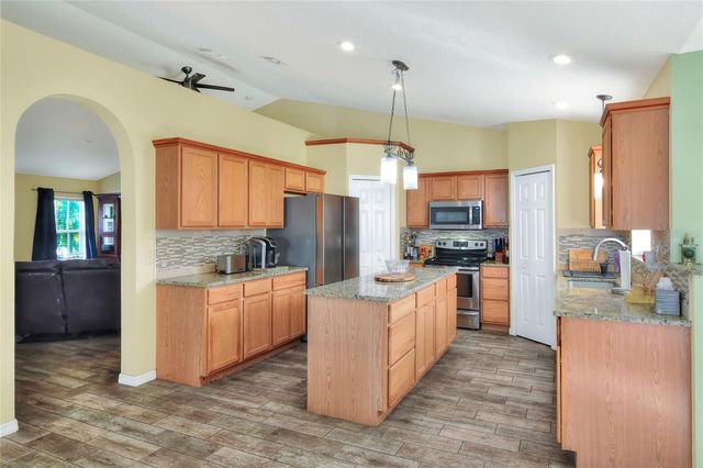 8004 SETTLERS CREEK LANE, Lakeland, FL 33810
