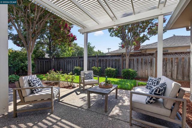 38675 Alma St, Fremont, CA 94536