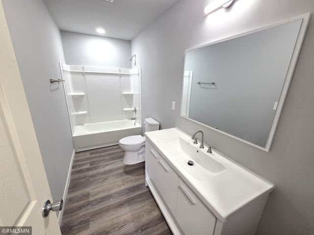 5424 32nd Avenue S, Minneapolis, MN 55417