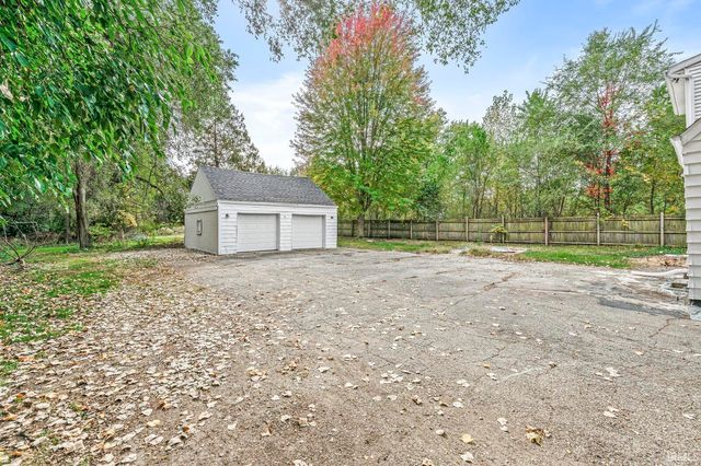 2510 Prairie Avenue, South Bend, IN 46614