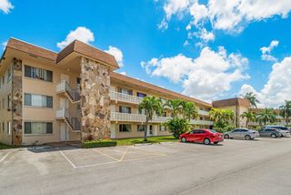 400 VILLAGE GREEN Circle W 102, Palm Springs, FL 33461
