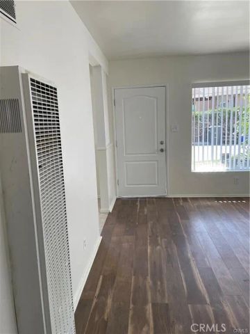 2738 Southern B, South Gate, CA 90280