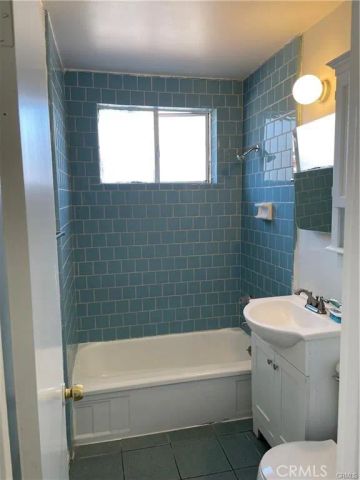 2738 Southern B, South Gate, CA 90280