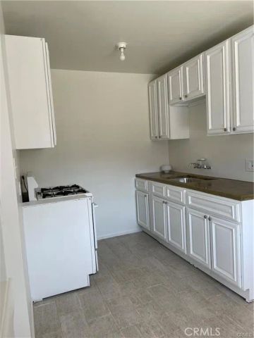 2738 Southern B, South Gate, CA 90280