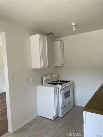 2738 Southern B, South Gate, CA 90280