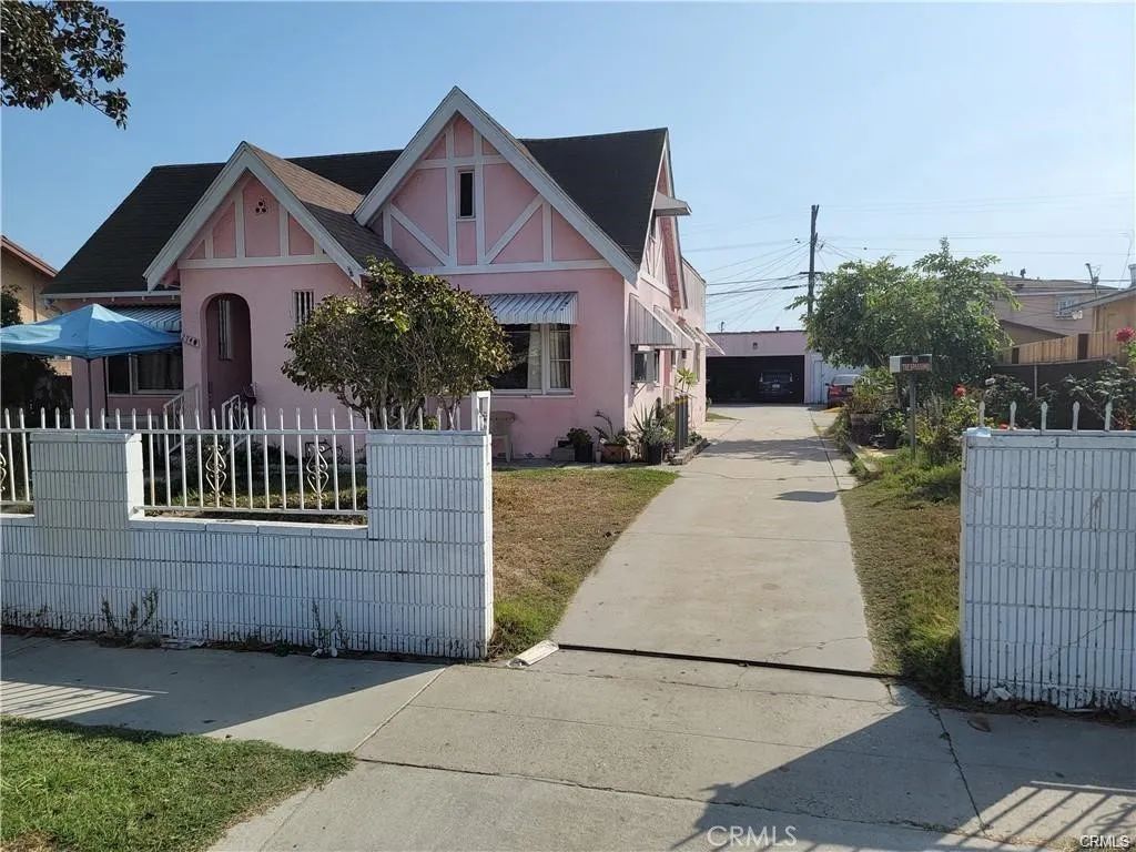 2738 Southern B, South Gate, CA 90280