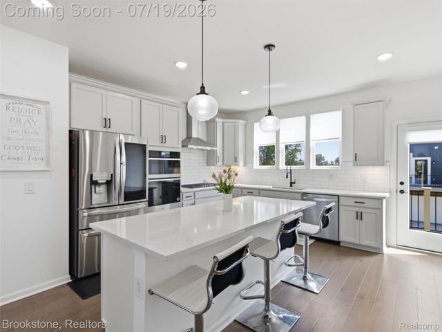 43160 Atwood Avenue, Novi, MI 48375