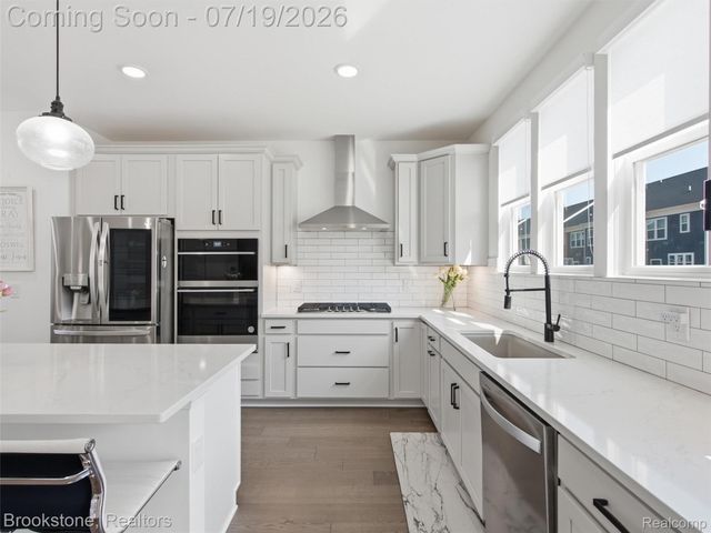 43160 Atwood Avenue, Novi, MI 48375