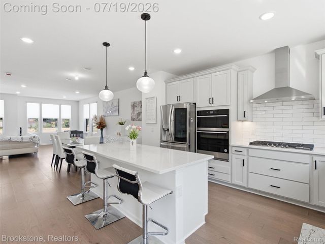 43160 Atwood Avenue, Novi, MI 48375