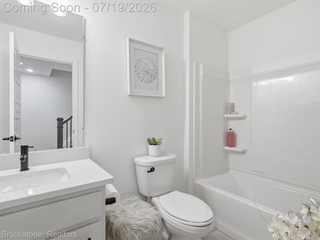 43160 Atwood Avenue, Novi, MI 48375