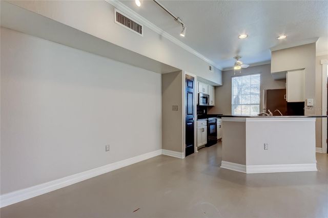 9750 LAKE CHASE ISLAND WAY 9750, Tampa, FL 33626