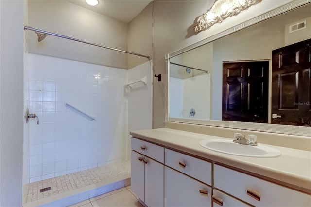 9750 LAKE CHASE ISLAND WAY 9750, Tampa, FL 33626