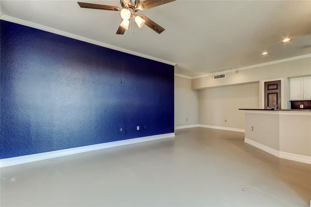 9750 LAKE CHASE ISLAND WAY 9750, Tampa, FL 33626