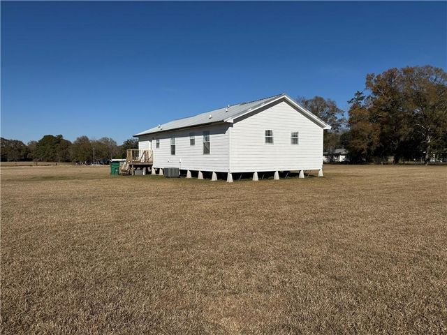 2687 LA 1187 Highway, Mansura, LA 71350