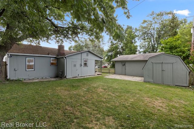 8483 Beatrice, Westland, MI 48185