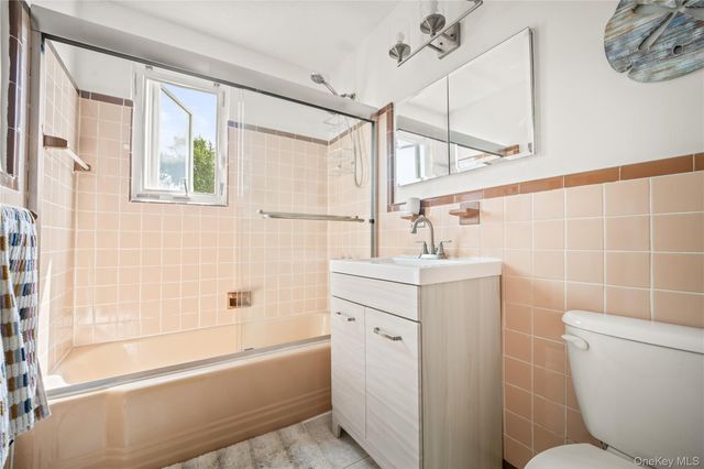 98 Hawkins Street, Bronx, NY 10464