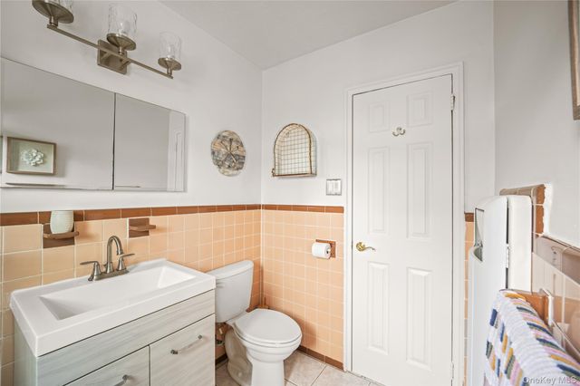 98 Hawkins Street, Bronx, NY 10464