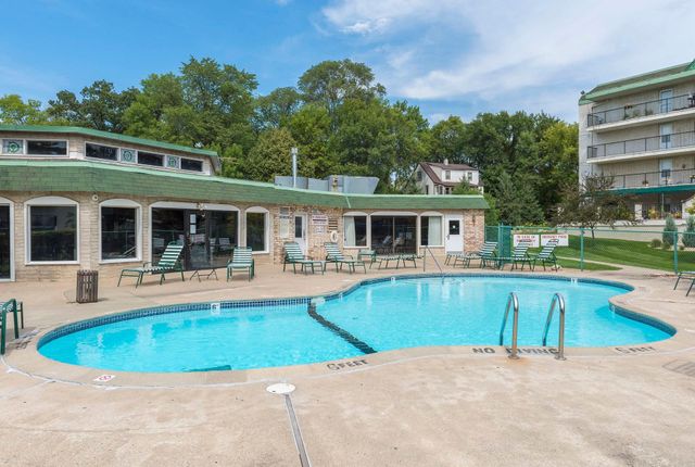 10531 Cedar Lake Road 415, Minnetonka, MN 55305