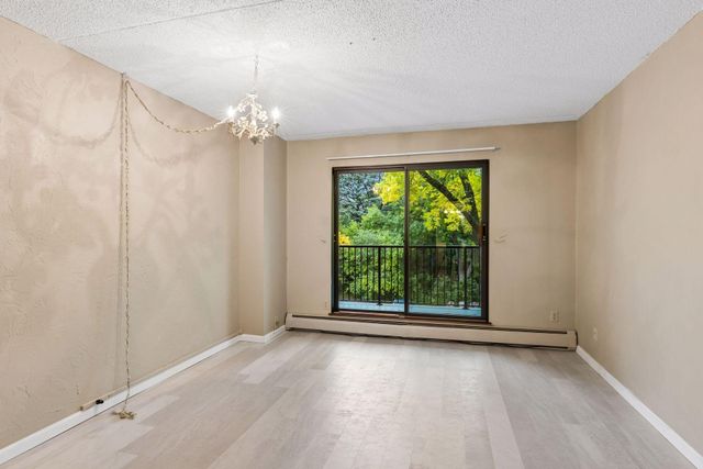10531 Cedar Lake Road 415, Minnetonka, MN 55305