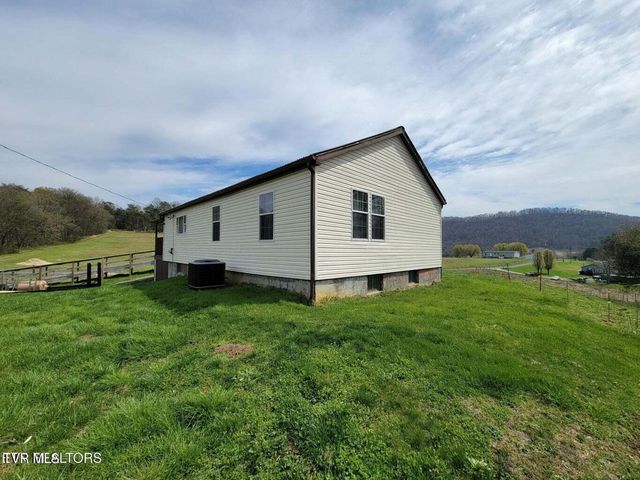 183 Rough House Hollow Road, Mooresburg, TN 37811