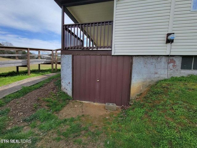 183 Rough House Hollow Road, Mooresburg, TN 37811