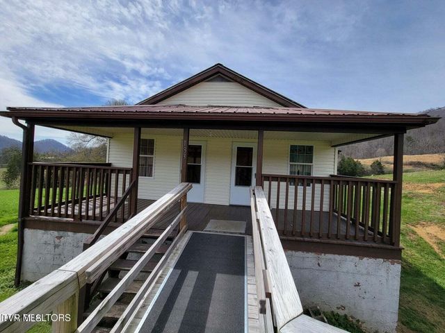 183 Rough House Hollow Road, Mooresburg, TN 37811