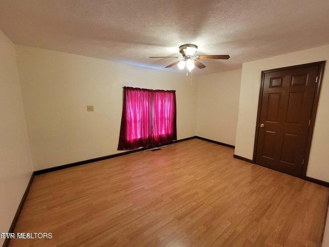 183 Rough House Hollow Road, Mooresburg, TN 37811