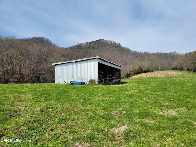 183 Rough House Hollow Road, Mooresburg, TN 37811
