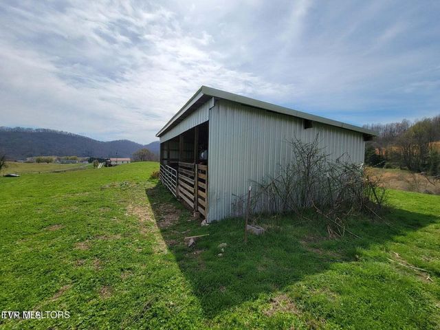 183 Rough House Hollow Road, Mooresburg, TN 37811