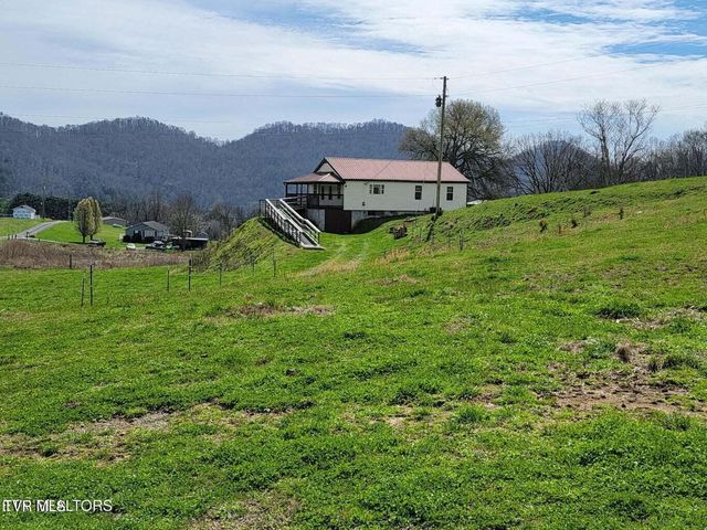 183 Rough House Hollow Road, Mooresburg, TN 37811