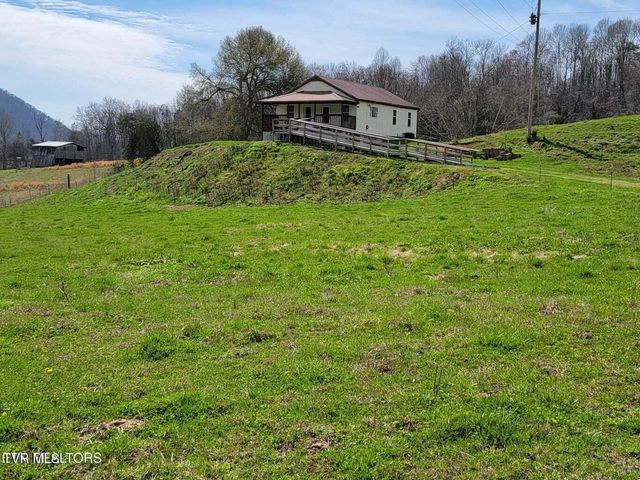 183 Rough House Hollow Road, Mooresburg, TN 37811