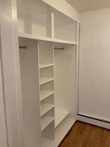 27 Jenkins St, Boston, MA 02127