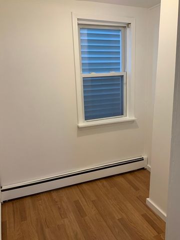 27 Jenkins St, Boston, MA 02127