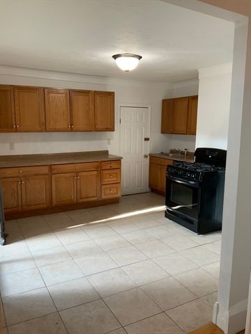 27 Jenkins St, Boston, MA 02127