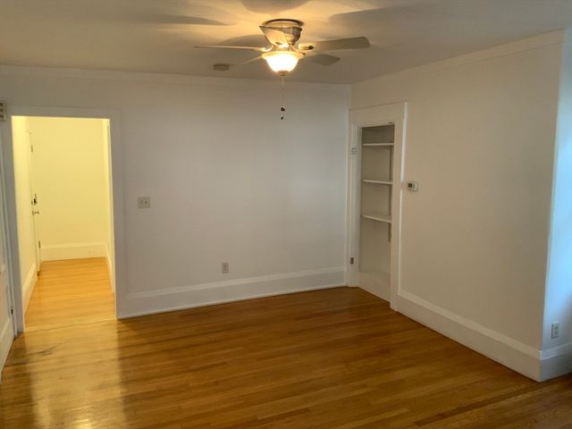 27 Jenkins St, Boston, MA 02127