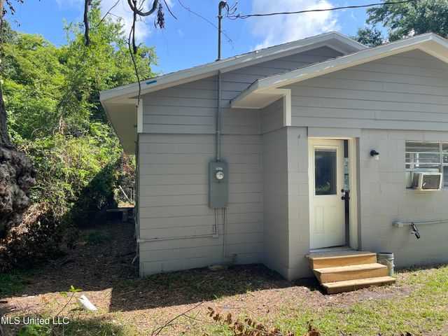 241 Spanner Lane, Biloxi, MS 39530