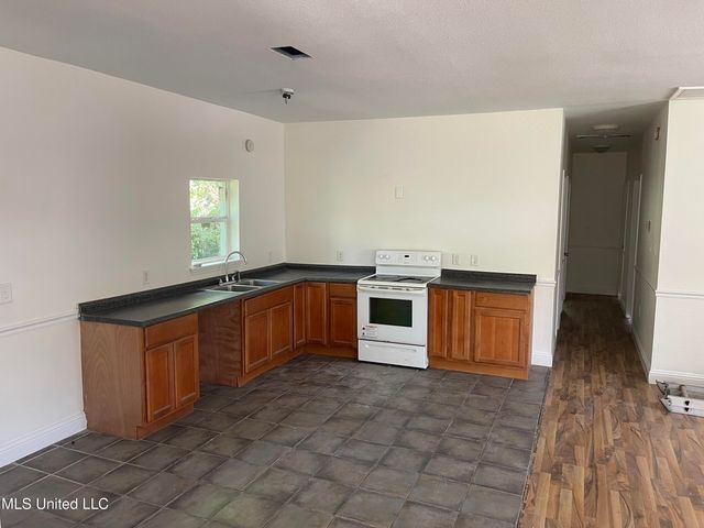 241 Spanner Lane, Biloxi, MS 39530