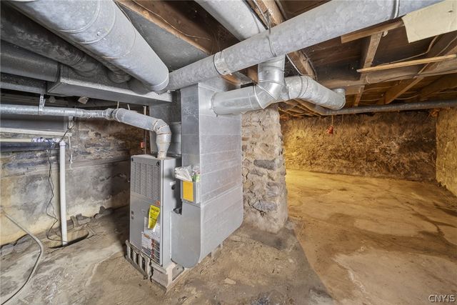 102 Burrows Street, Dewitt, NY 13057