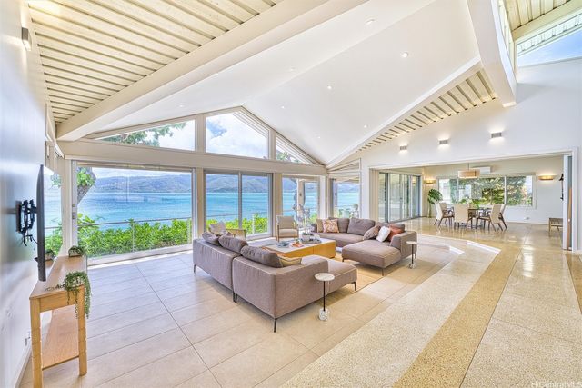 120 Hanapepe Loop, Honolulu, HI 96825