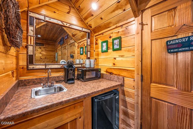 3118 Mountain Grace Lane, Sevierville, TN 37876