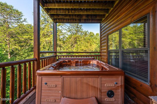 3118 Mountain Grace Lane, Sevierville, TN 37876