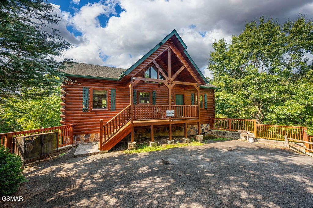 3118 Mountain Grace Lane, Sevierville, TN 37876