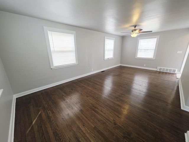 4868 N 52nd STREET, Milwaukee, WI 53218