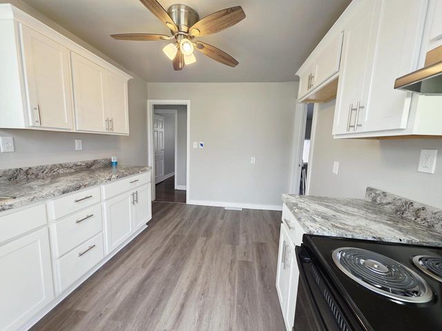 4868 N 52nd STREET, Milwaukee, WI 53218