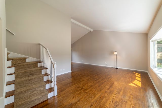 200 N Maple Street, Addison, IL 60101