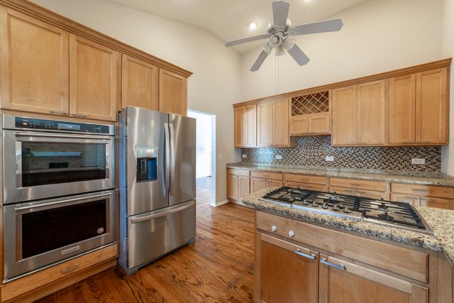 200 N Maple Street, Addison, IL 60101