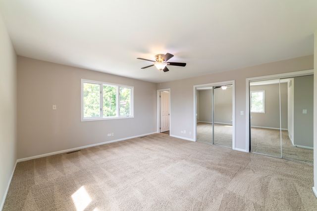 200 N Maple Street, Addison, IL 60101